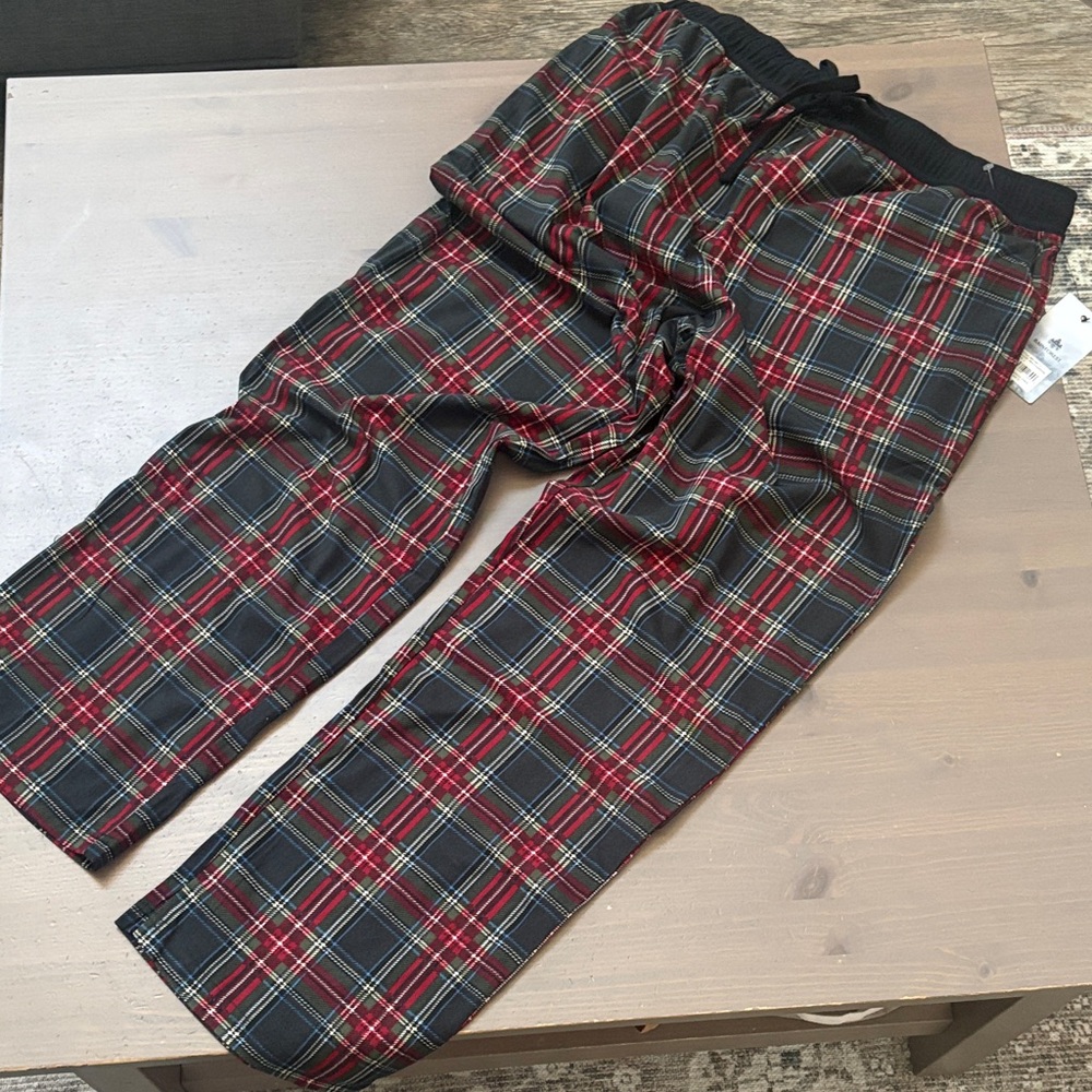 RAINFOREST Red and Charcoal Plaid Pants Size Large